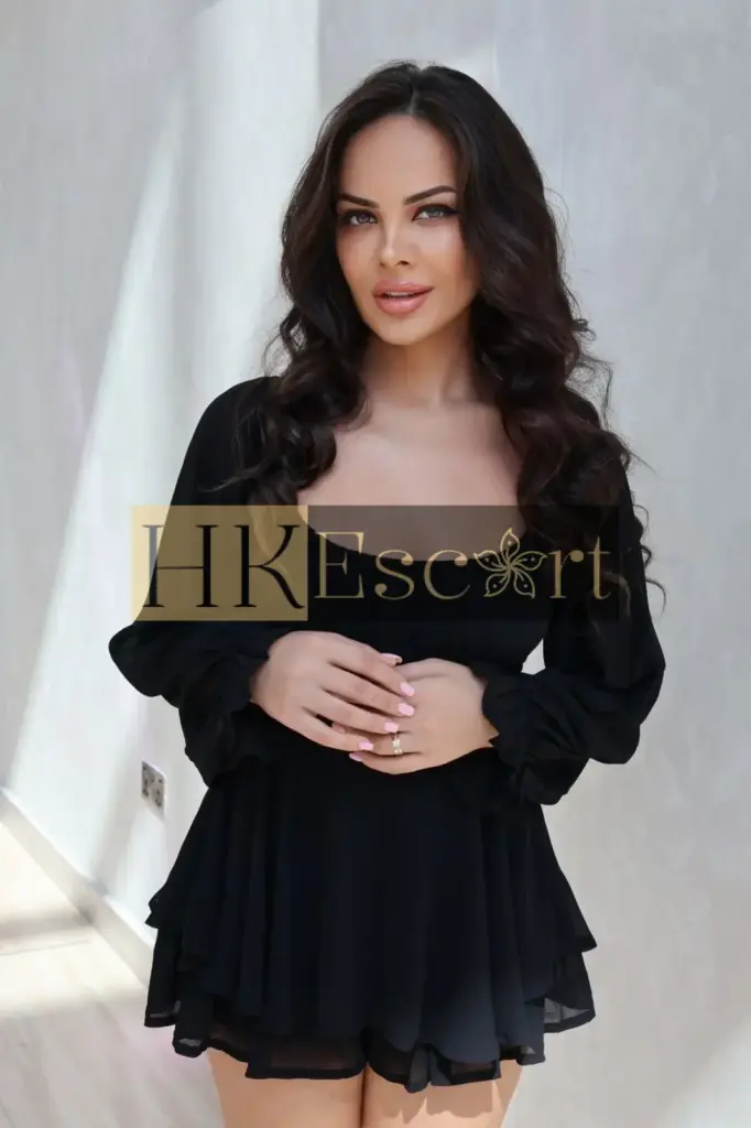 Santa - Escort Hong Kong, bust 3, height 165 cm, weight 58 kg