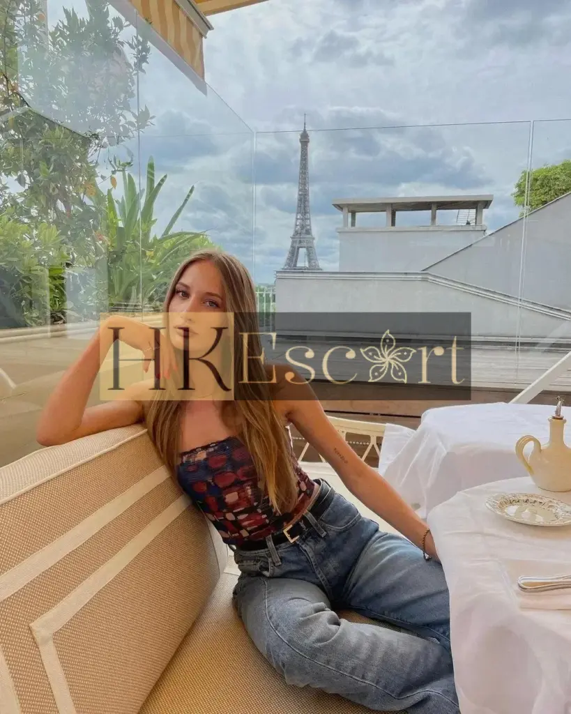 April - Escort Hong Kong, bust 1, height 175 cm, weight 59 kg
