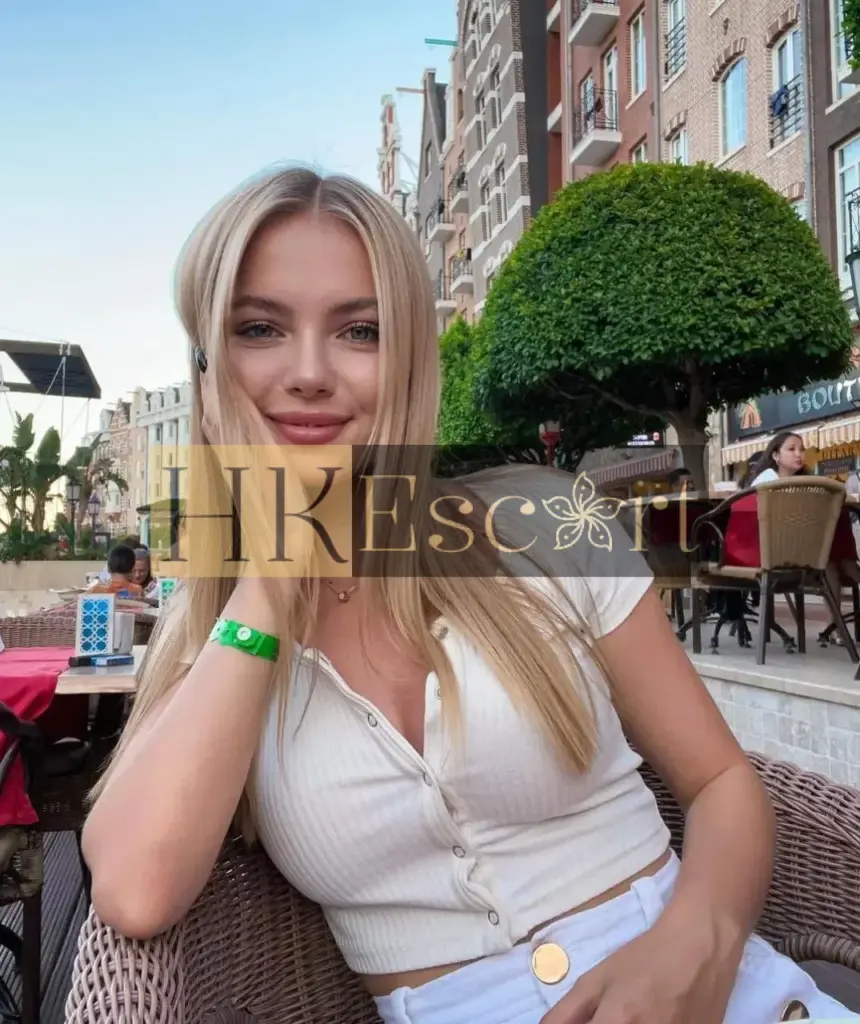 Maisie - Escort Hong Kong, bust 1, height 170 cm, weight 55 kg