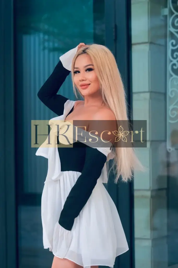 Lalisa - Escort Hong Kong, bust 2, height 167 cm, weight 52 kg