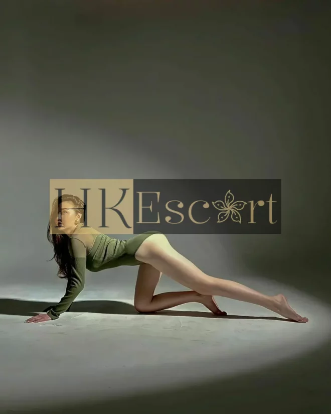 Caline, 21 years old, weight 50 kg, height 171 cm