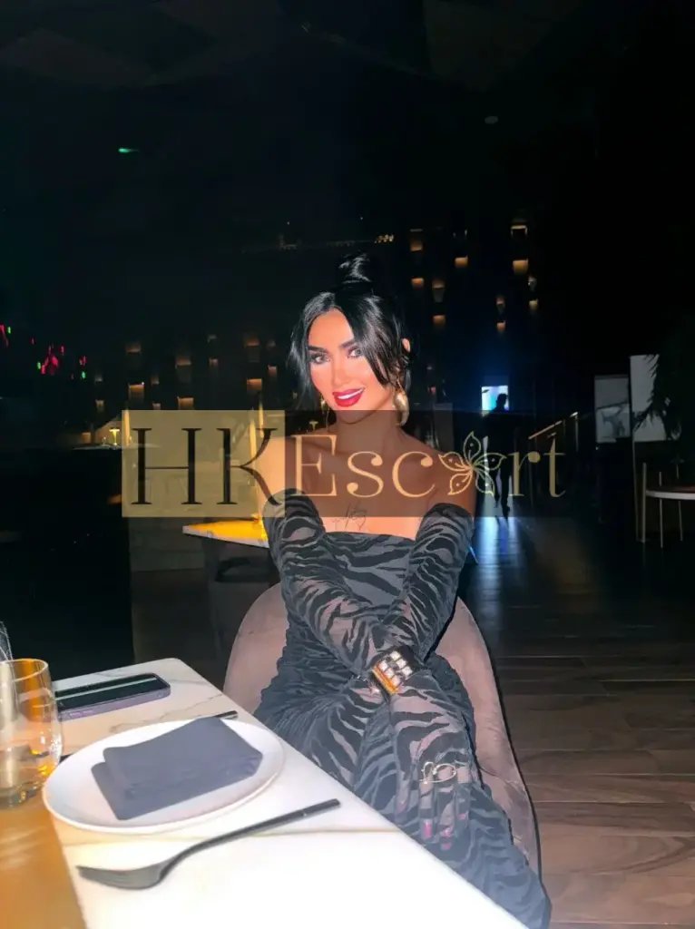 Avrora - Escort Hong Kong, bust 3, height 165 cm, weight 52 kg