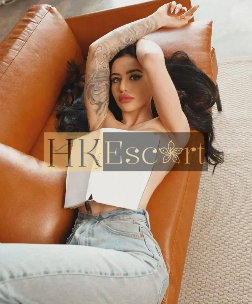 Camila - Escort Hong Kong, bust 2, height 176 cm, weight 56 kg