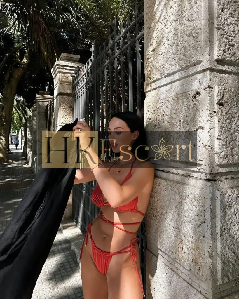 Juliette - Escort Hong Kong, bust 4, height 172 cm, weight 61 kg