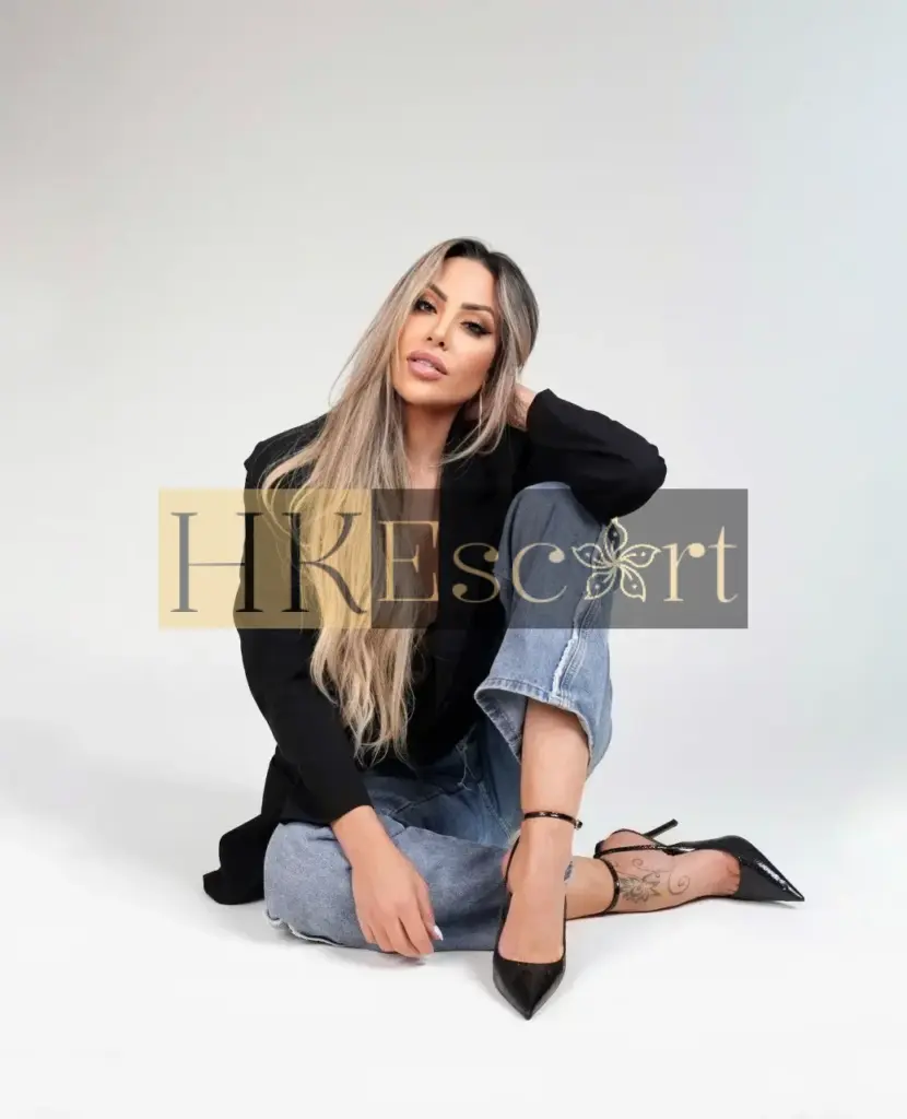 Dana - Escort Hong Kong, bust 2, height 170 cm, weight 57 kg