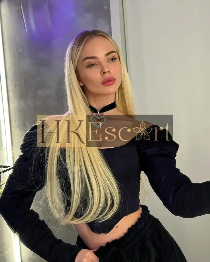 Zoelle - Escort Hong Kong, bust 2, height 175 cm, weight 55 kg