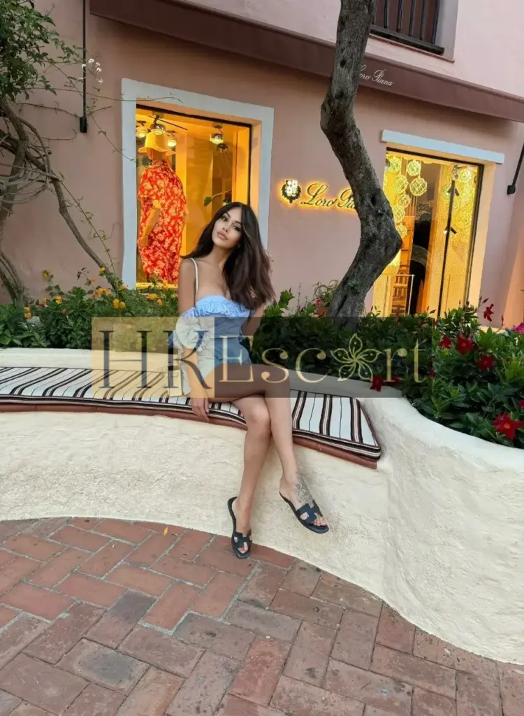Sophia - Escort Hong Kong, bust 2, height 170 cm, weight 56 kg