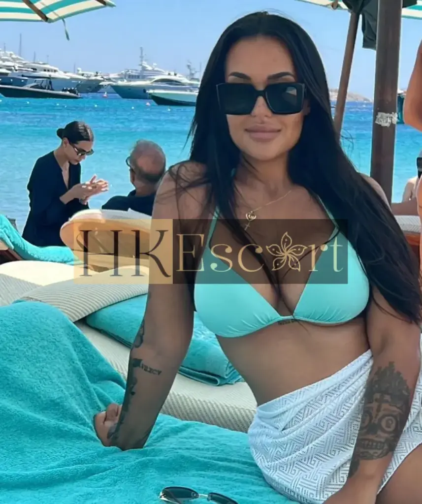 Joy - Escort Hong Kong, bust 4, height 174 cm, weight 70 kg