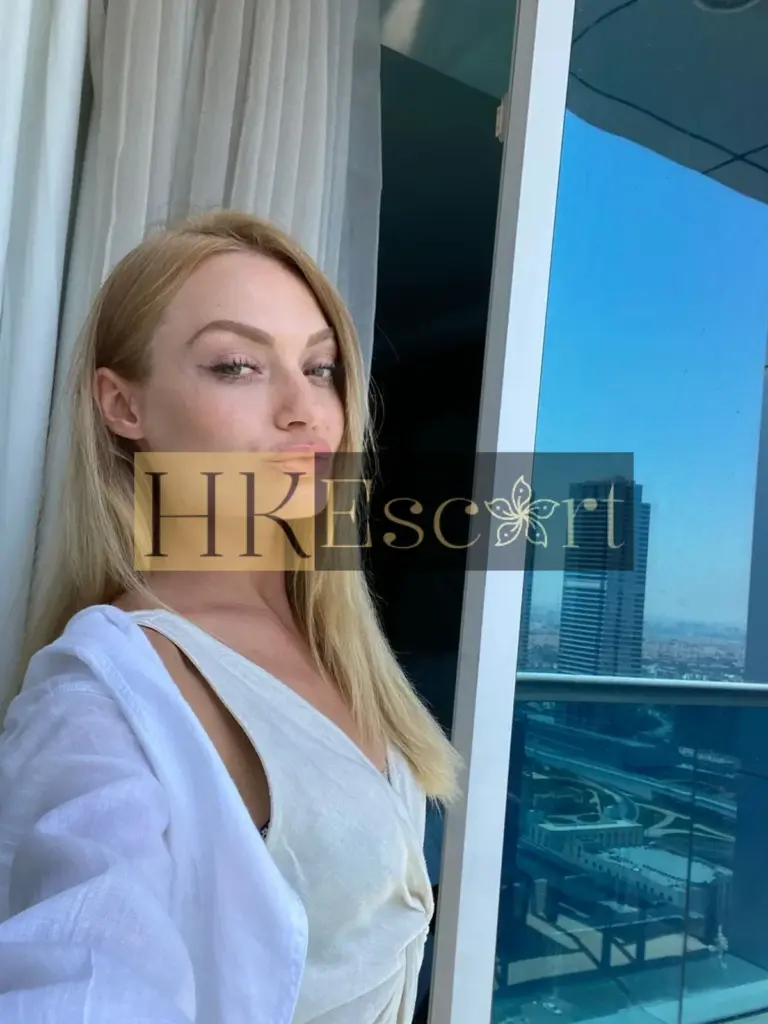 Aziza - Escort Hong Kong, bust 3, height 168 cm, weight 50 kg