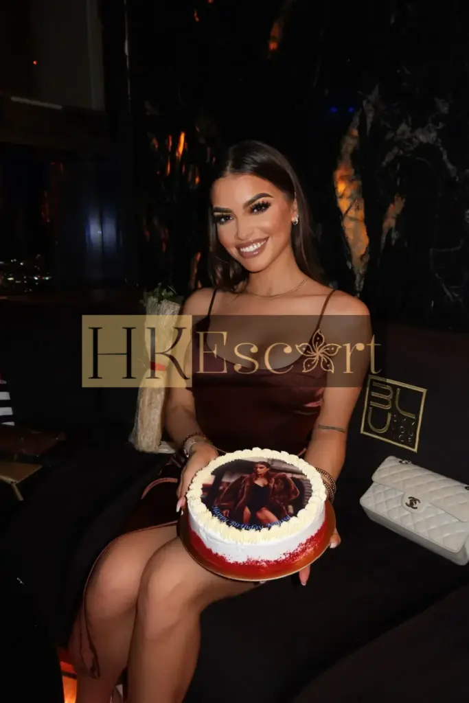 Lindsay - Escort Hong Kong, bust 3, height 174 cm, weight 58 kg