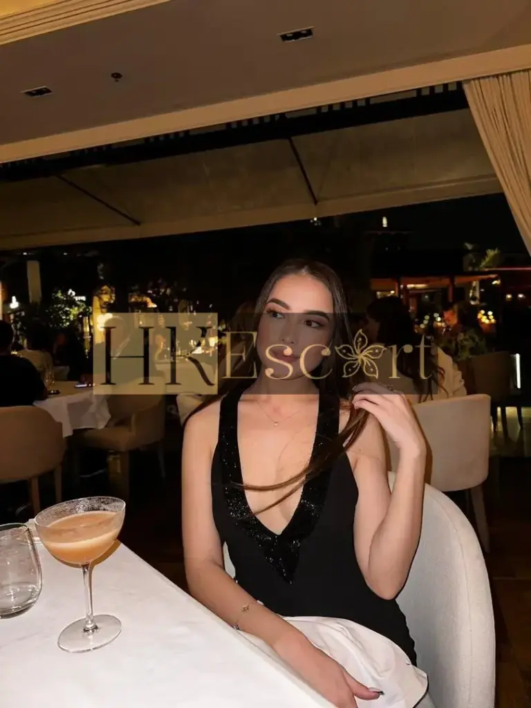 Nelly - Escort Hong Kong, bust 2, height 175 cm, weight 57 kg