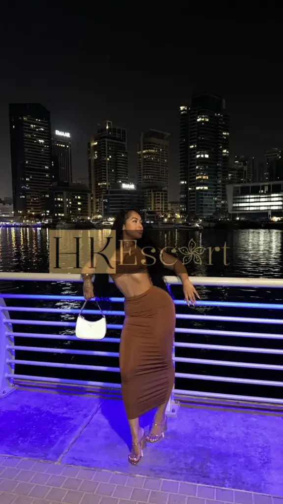 Ayarla - Escort Hong Kong, bust 3, height 163 cm, weight 66 kg