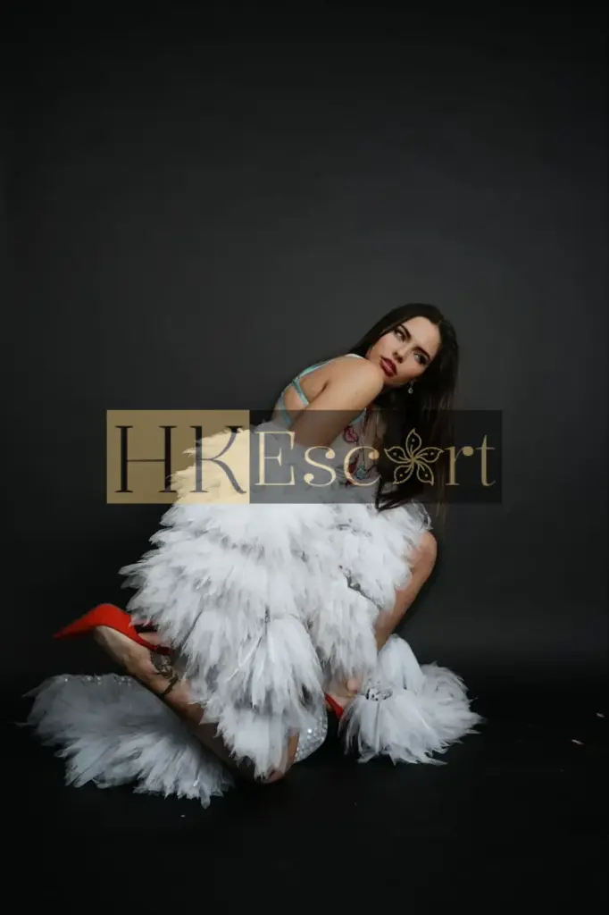 Amber - Escort Hong Kong, bust 3, height 163 cm, weight 64 kg