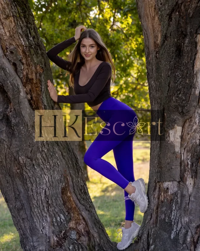 Elsa, 19 years old, weight 59 kg, height 174 cm