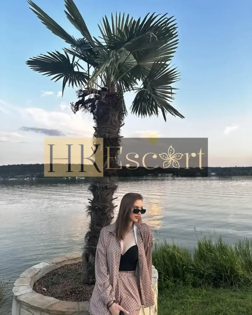 Isabella - Escort Hong Kong, bust 2, height 171 cm, weight 57 kg