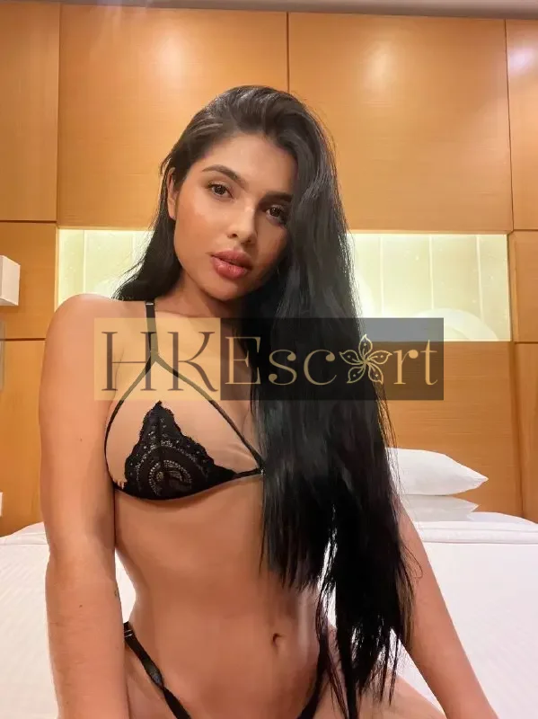Ruby - Escort Hong Kong, bust 2, height 157 cm, weight 53 kg