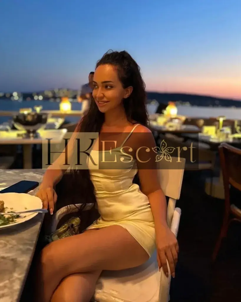 Alice - Escort Hong Kong, bust 2, height 170 cm, weight 53 kg