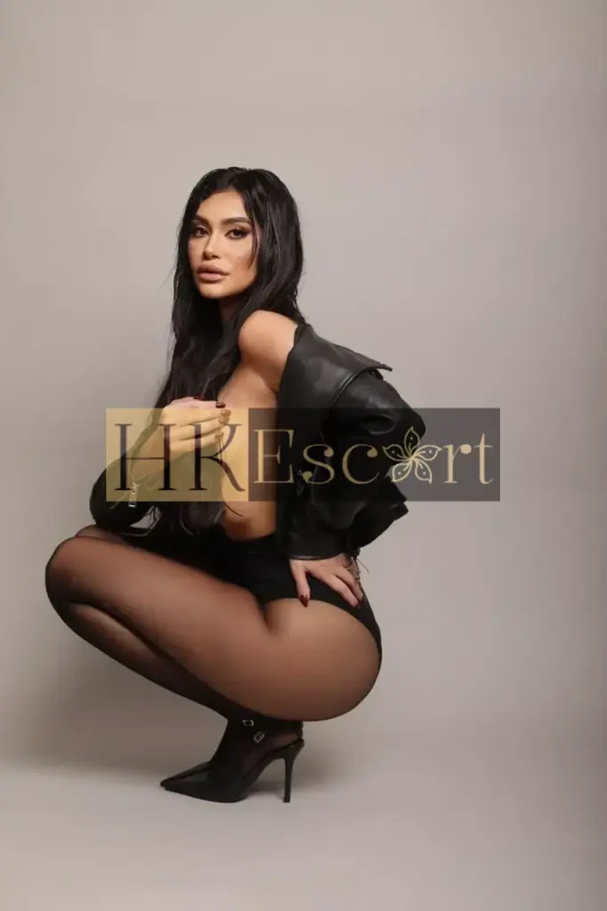 Vivienne - Escort Hong Kong, bust 3, height 174 cm, weight 58 kg