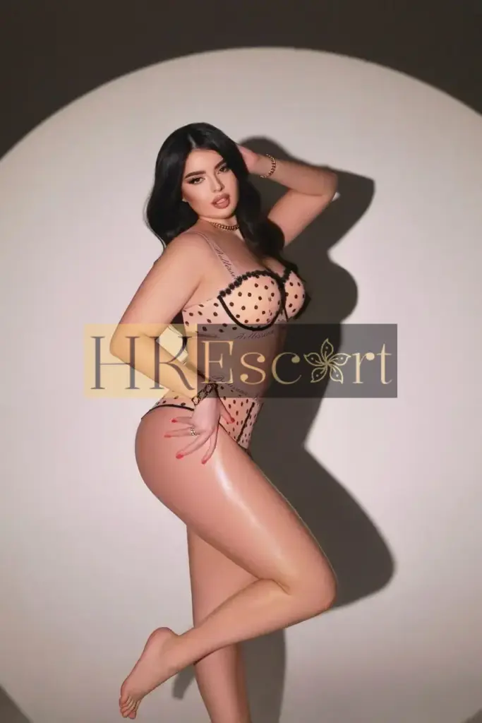 Samira - Escort Hong Kong, bust 3, height 177 cm, weight 68 kg