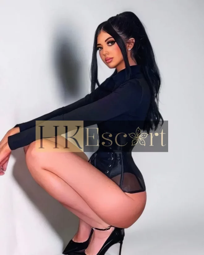 Autumn, 21 years old, weight 62 kg, height 180 cm