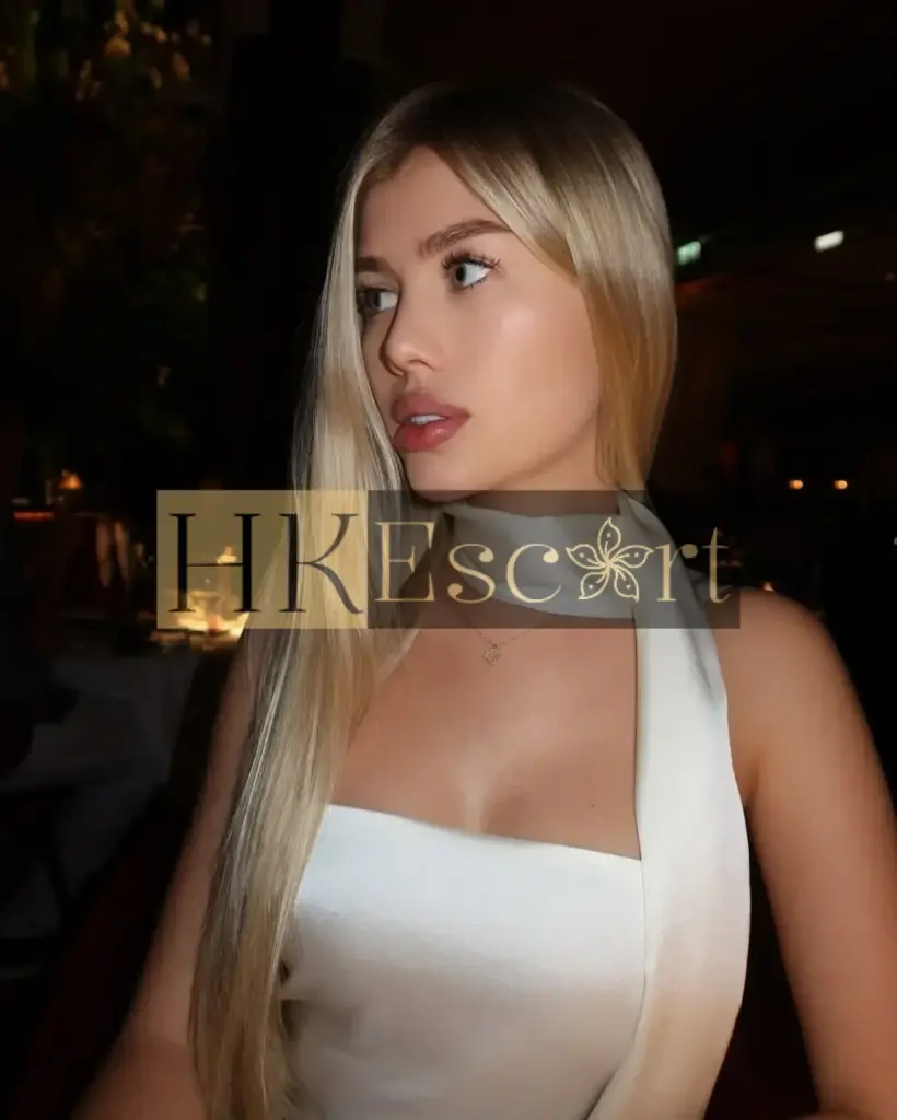 Felicity - Escort Hong Kong, bust 2, height 173 cm, weight 57 kg