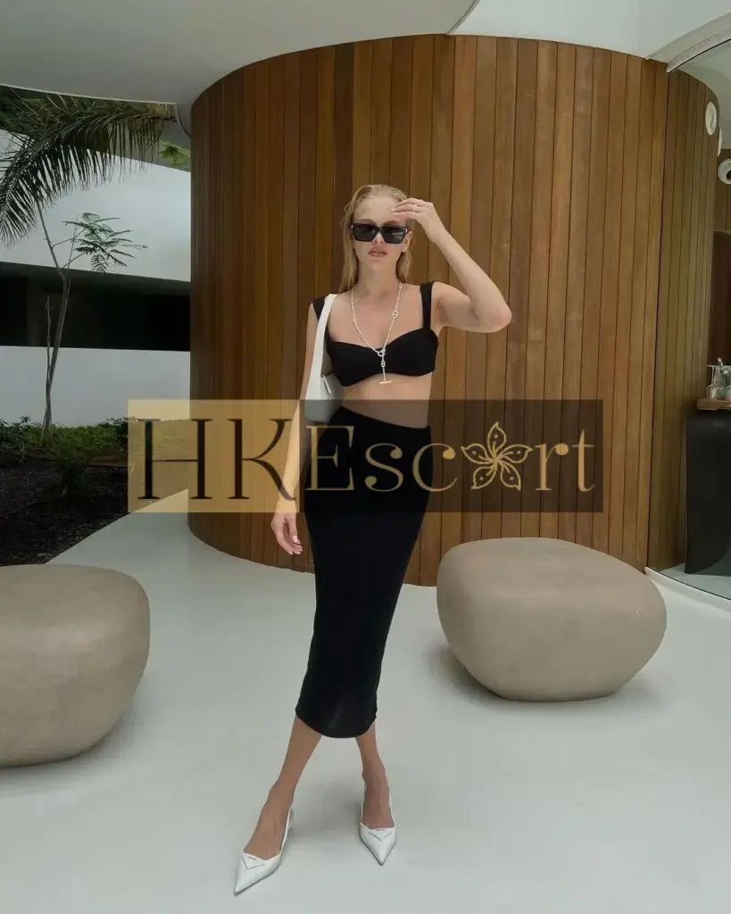 Zinnia - Escort Hong Kong, bust 2, height 177 cm, weight 53 kg