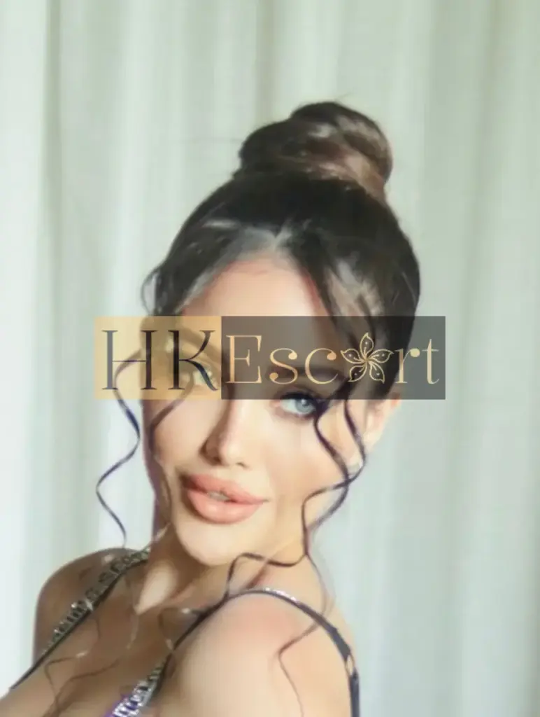 Dayna - Escort Hong Kong, bust 2, height 166 cm, weight 50 kg