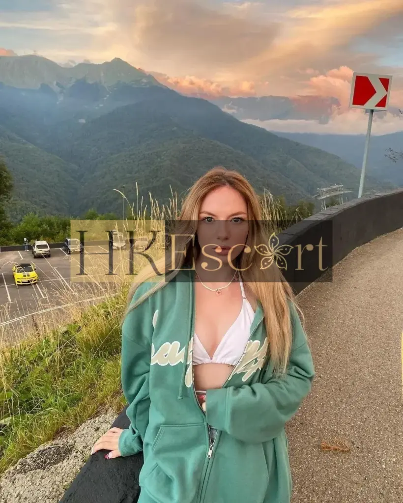 Hadley - Escort Hong Kong, bust 2, height 176 cm, weight 58 kg