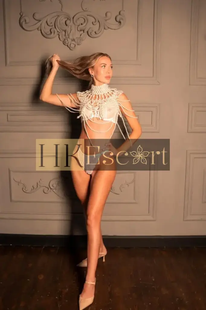 Alexsa - Escort Hong Kong, bust 2, height 169 cm, weight 51 kg