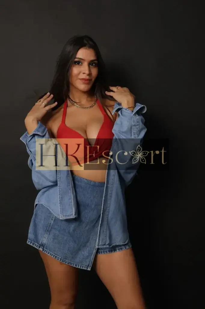 Nayla - Escort Hong Kong, bust 3, height 170 cm, weight 58 kg