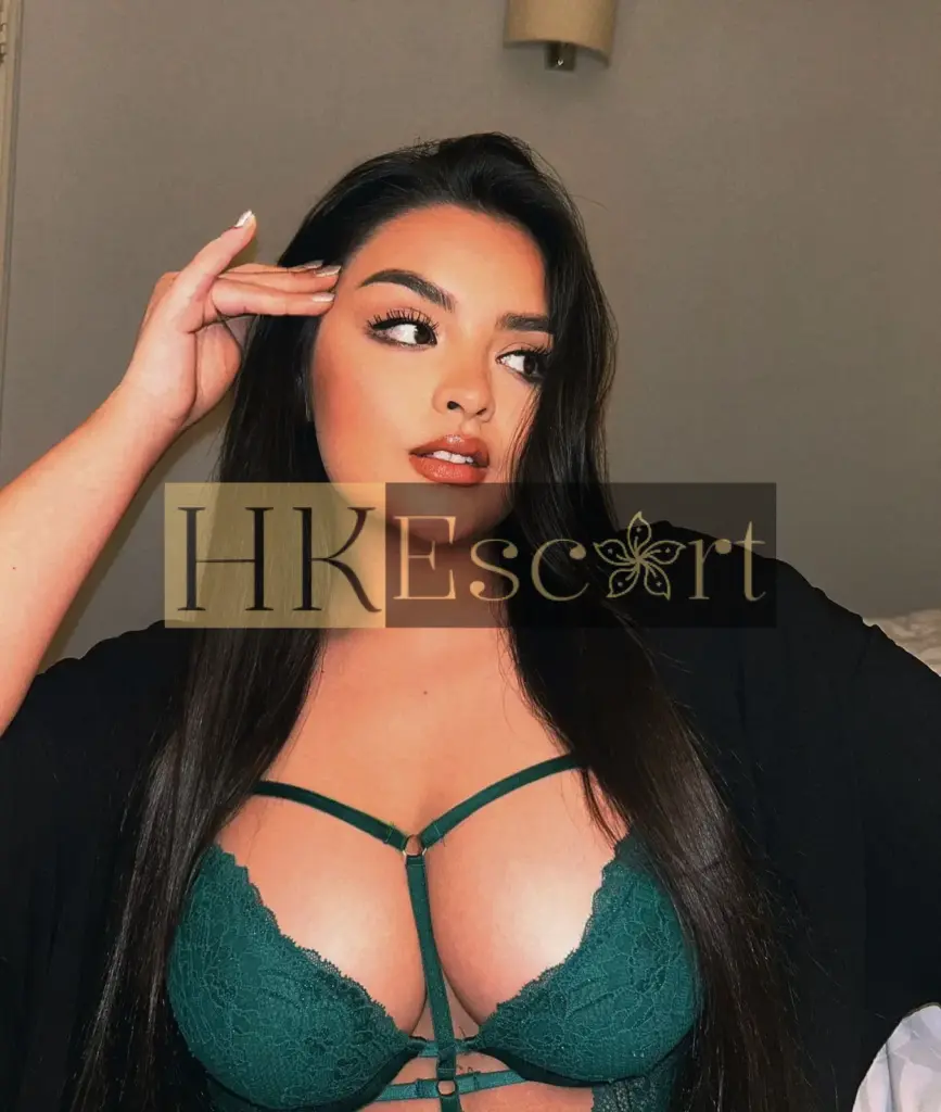 Sarah - Escort Hong Kong, bust 2, height 167 cm, weight 55 kg