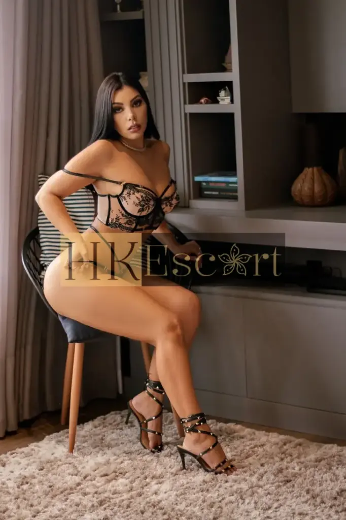 Sienna - Escort Hong Kong, bust 2, height 178 cm, weight 59 kg