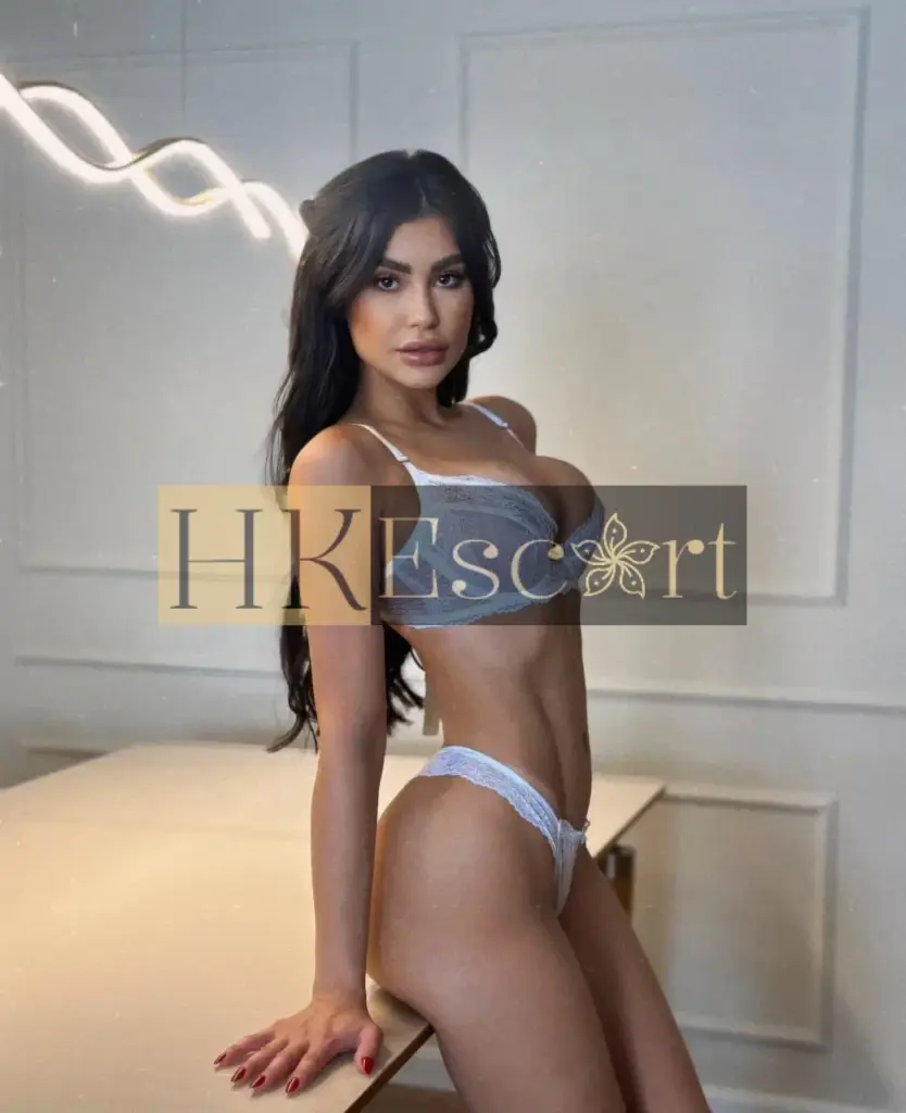 Vivienne - Escort Hong Kong, bust 3, height 174 cm, weight 58 kg