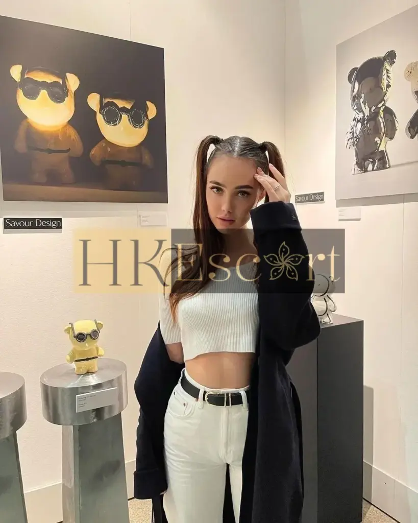 Bailey - Escort Hong Kong, bust 2, height 175 cm, weight 58 kg