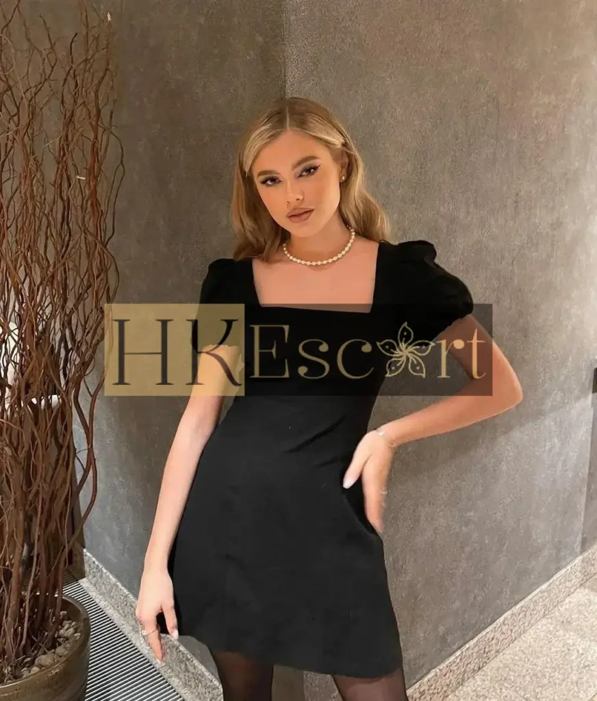 Viola - Escort Hong Kong, bust 2, height 173 cm, weight 52 kg