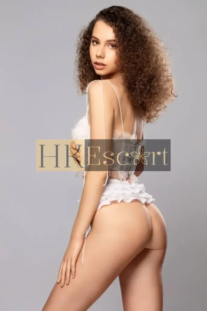 Zoey - Escort Hong Kong, bust 1, height 170 cm, weight 55 kg