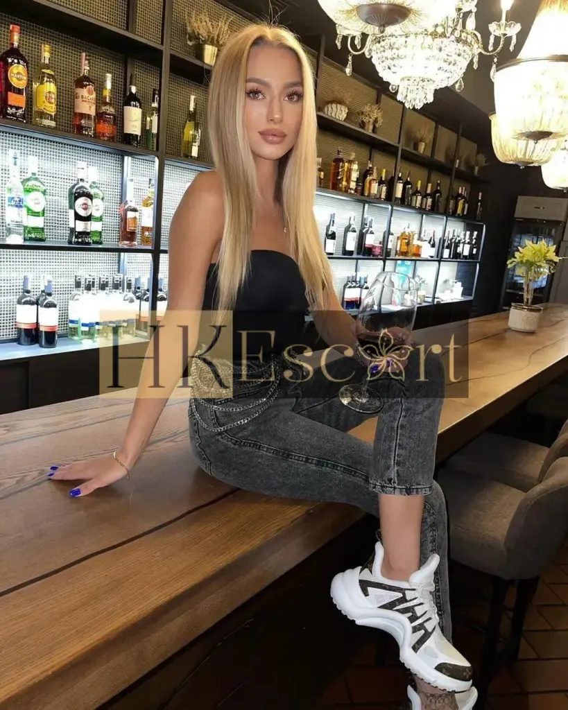 Tatiana - Escort Hong Kong, bust 1, height 177 cm, weight 55 kg