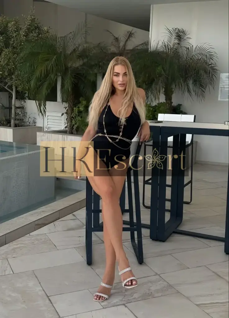 Veronica - Escort Hong Kong, bust 3, height 177 cm, weight 69 kg