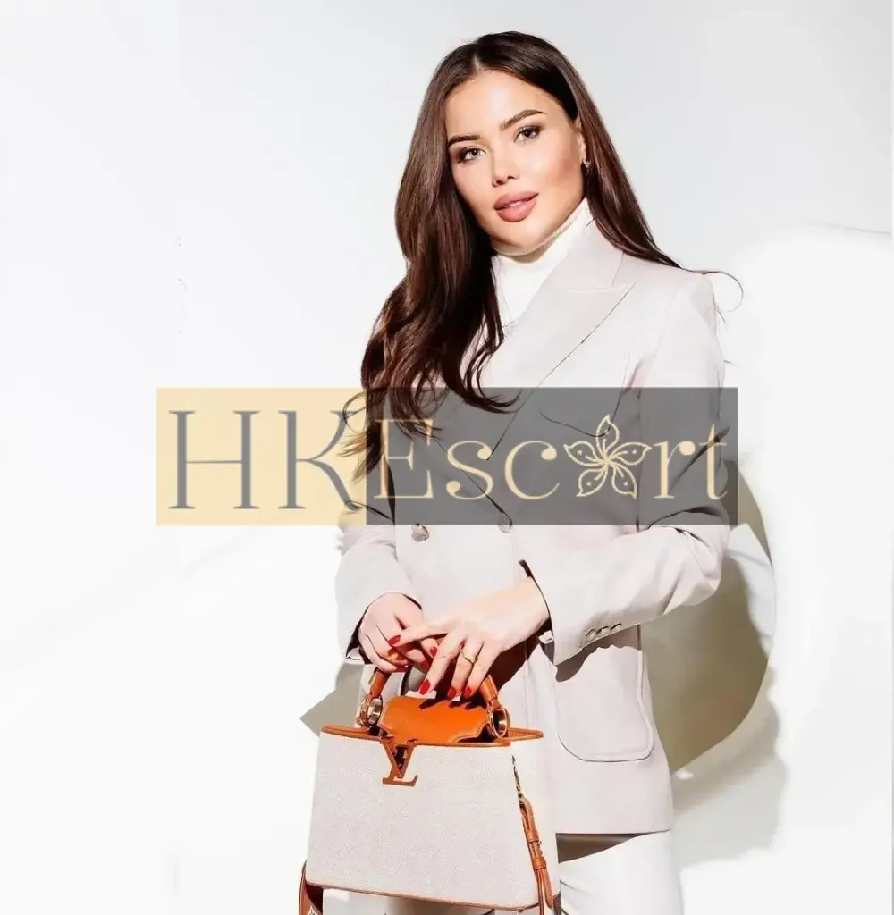 Daphne - Escort Hong Kong, bust 2, height 172 cm, weight 58 kg
