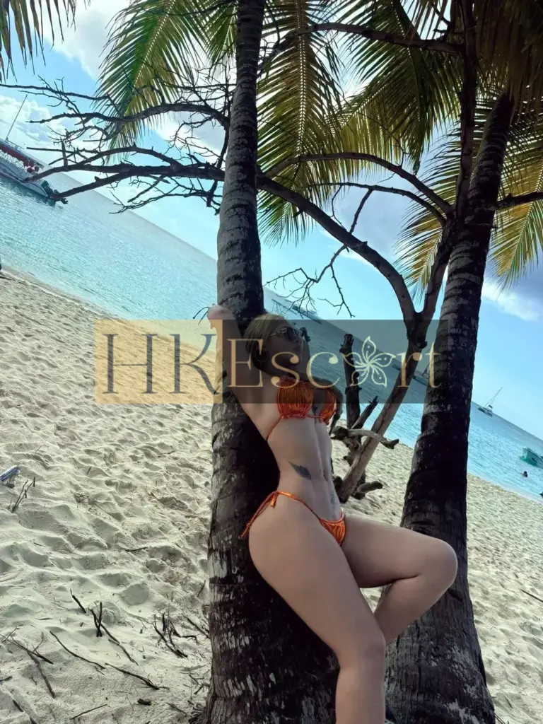 Mia - Escort Hong Kong, bust 3, height 169 cm, weight 65 kg