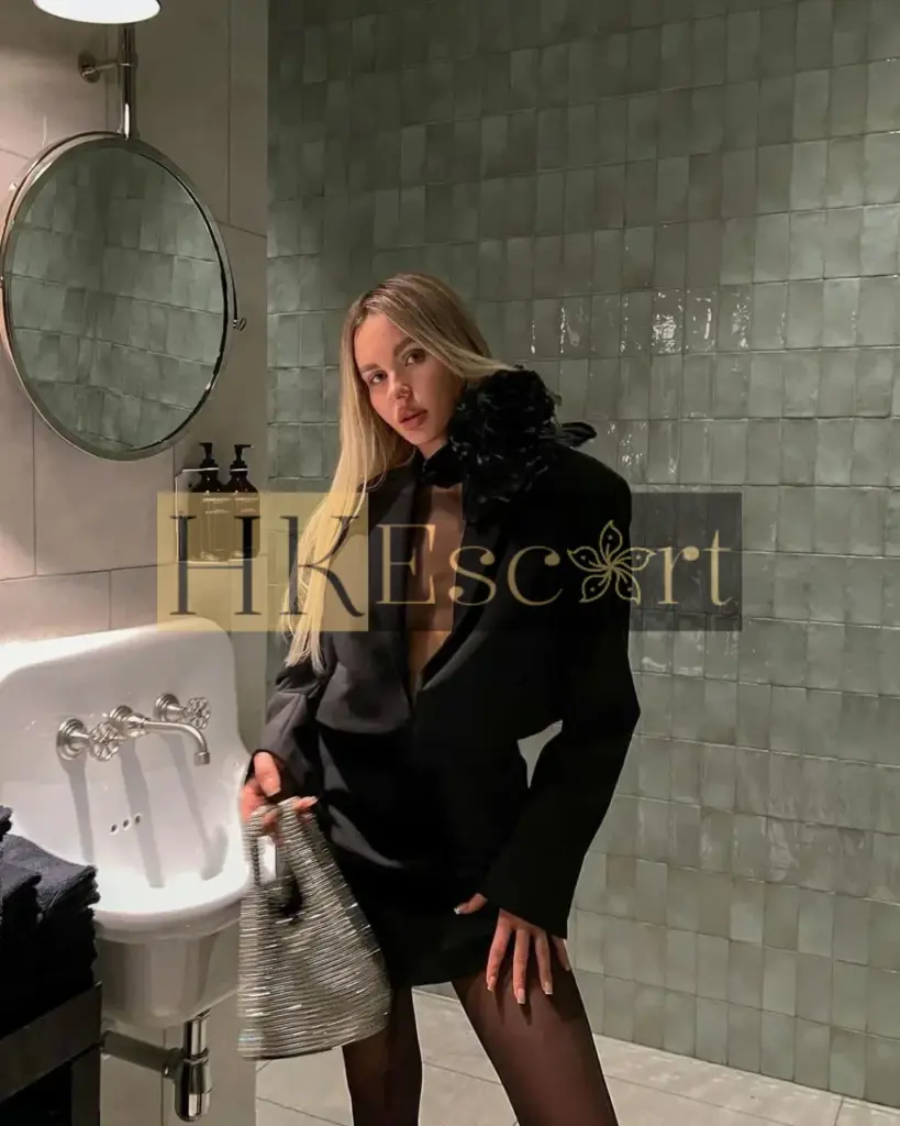Brianna - Escort Hong Kong, bust 1, height 172 cm, weight 55 kg