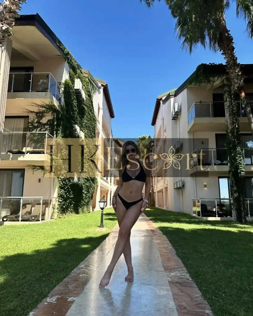 Eloise - Escort Hong Kong, bust 2, height 170 cm, weight 58 kg