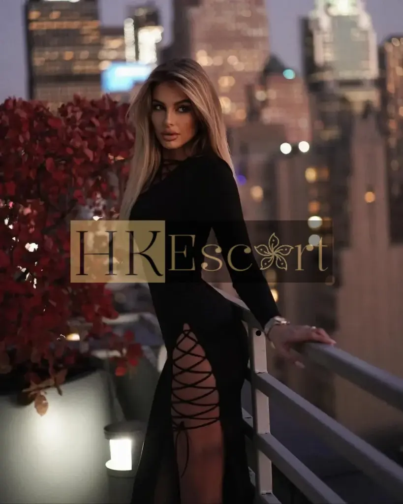 Genevieve - Escort Hong Kong, bust 2, height 167 cm, weight 56 kg