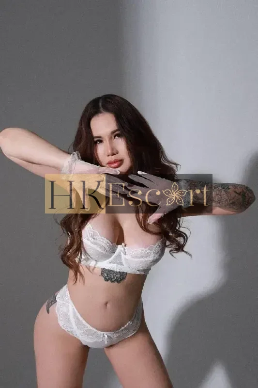 Holli - Escort Hong Kong, bust 3, height 170 cm, weight 57 kg