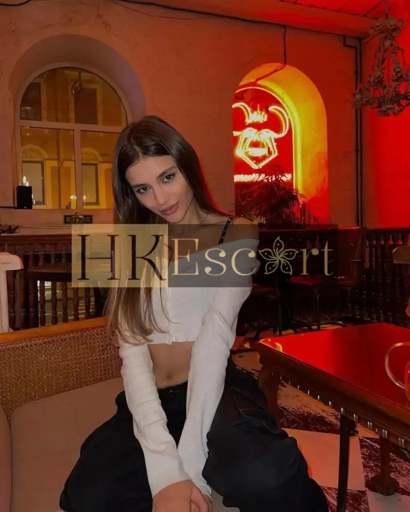 Gemma - Escort Hong Kong, bust 1, height 179 cm, weight 61 kg