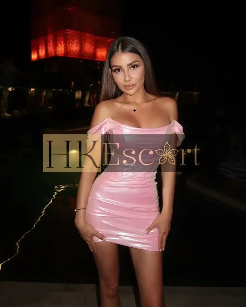 Cecilia - Escort Hong Kong, bust 2, height 175 cm, weight 56 kg