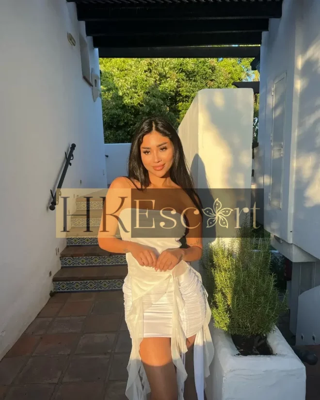 Catalina, 24 years old, weight 49 kg, height 168 cm