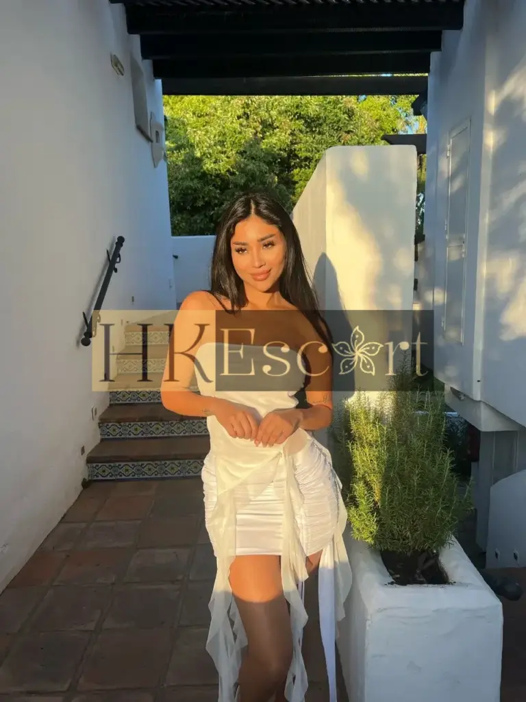 Catalina - Escort Hong Kong, bust 3, height 168 cm, weight 49 kg