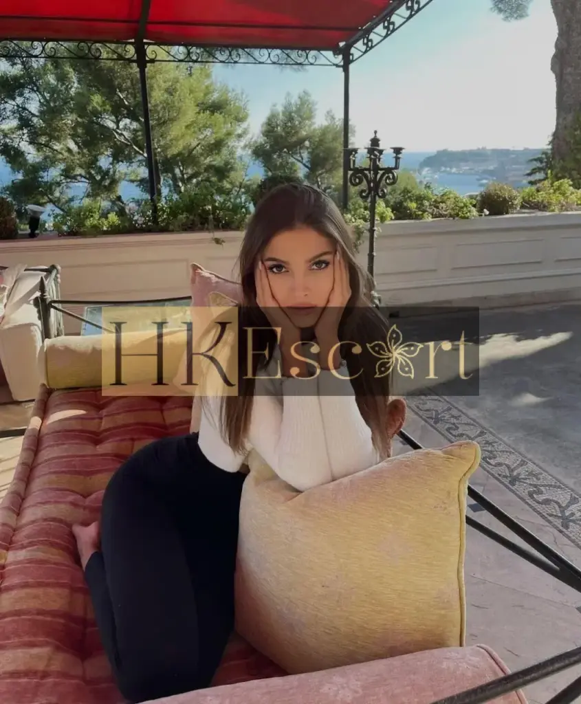 Jasmine - Escort Hong Kong, bust 2, height 177 cm, weight 57 kg