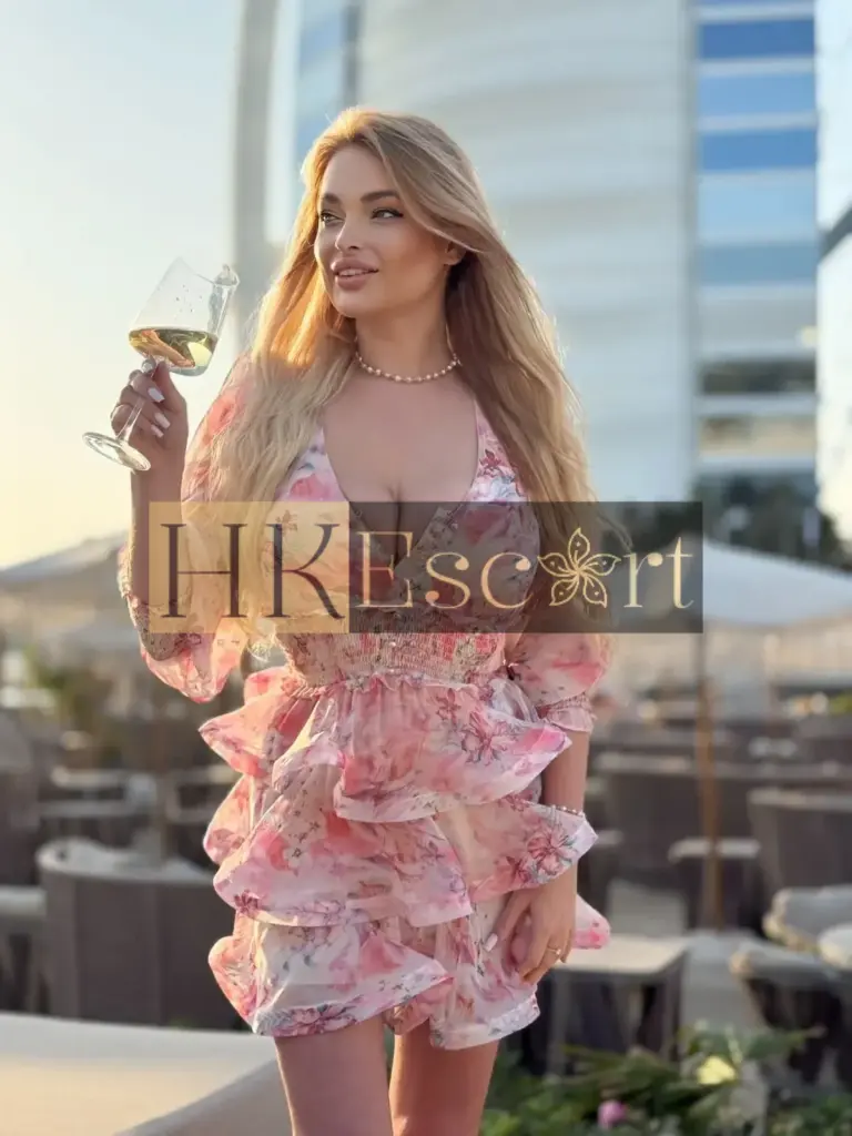 Veronica - Escort Hong Kong, bust 3, height 177 cm, weight 69 kg